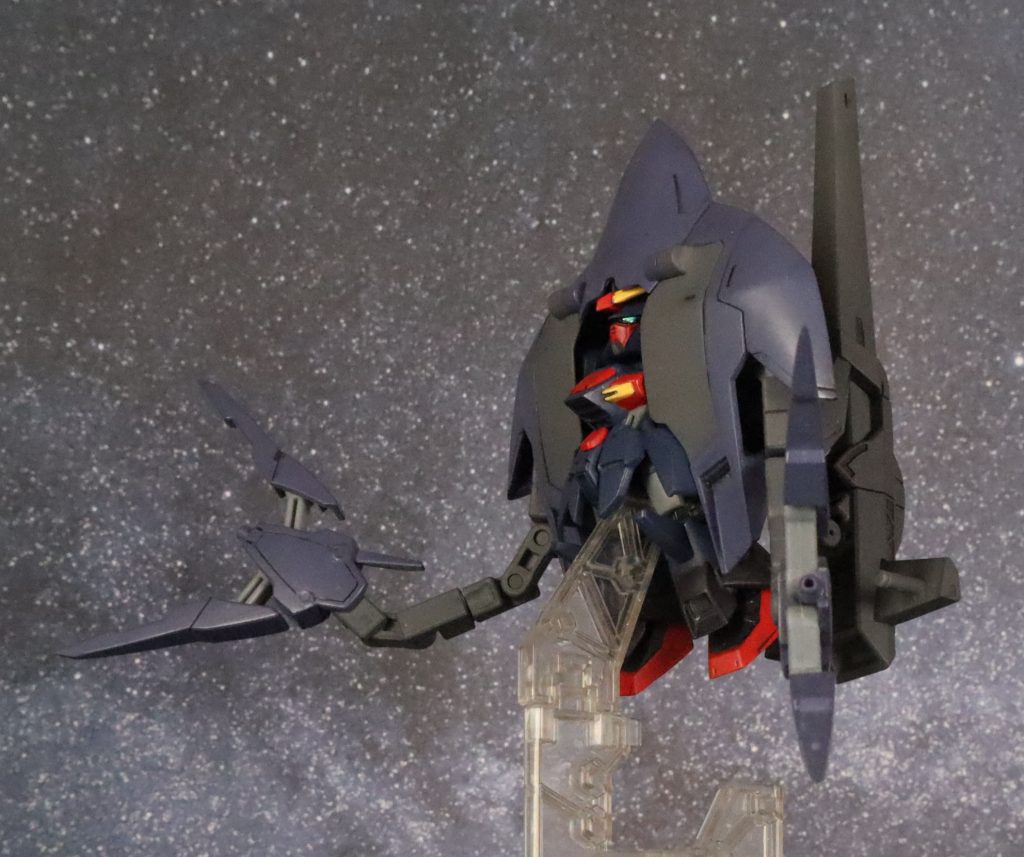 ガンダムアシュタロン ハーミットクラブ MAモードに変形。