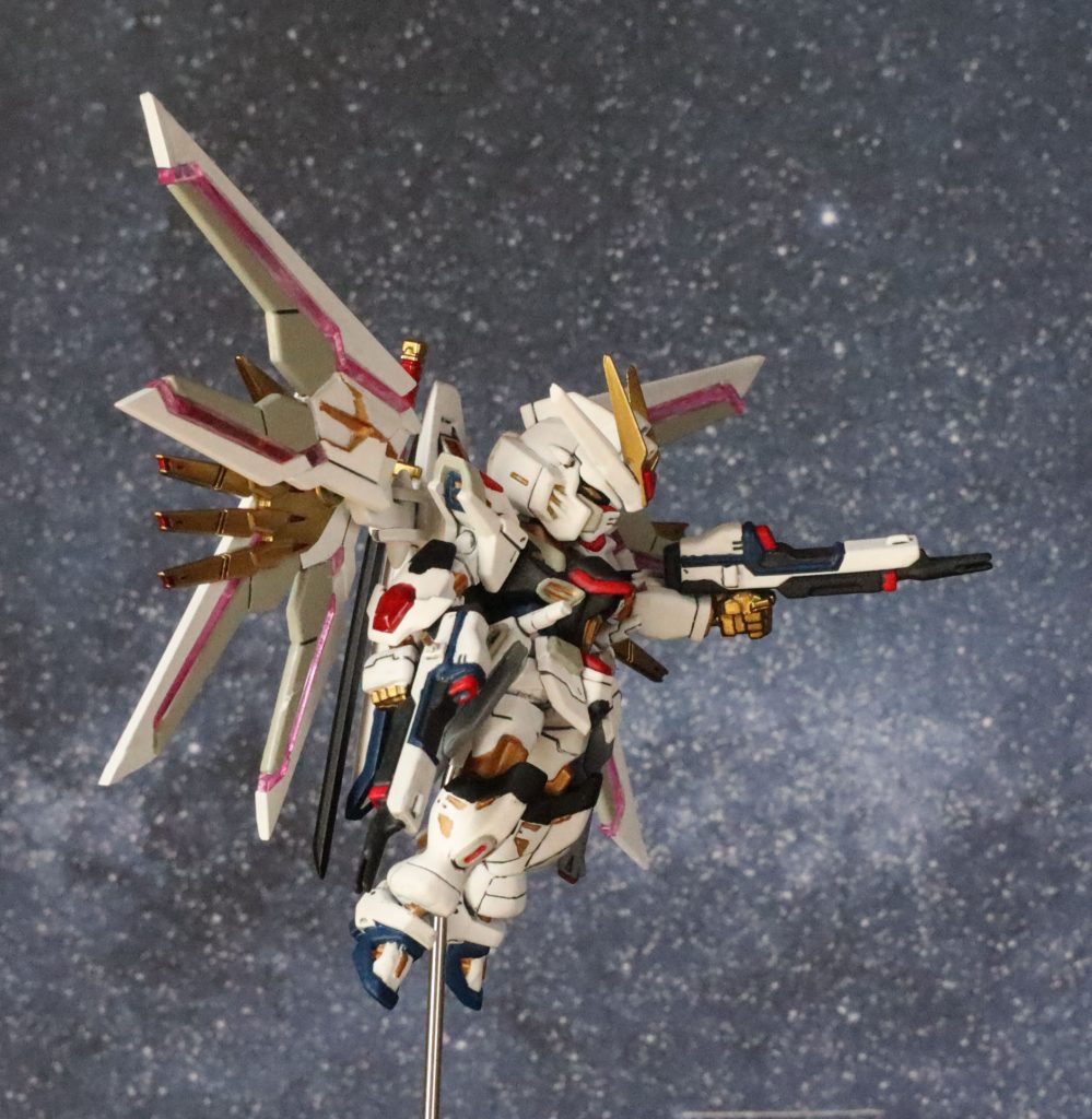 銃を構えた姿。