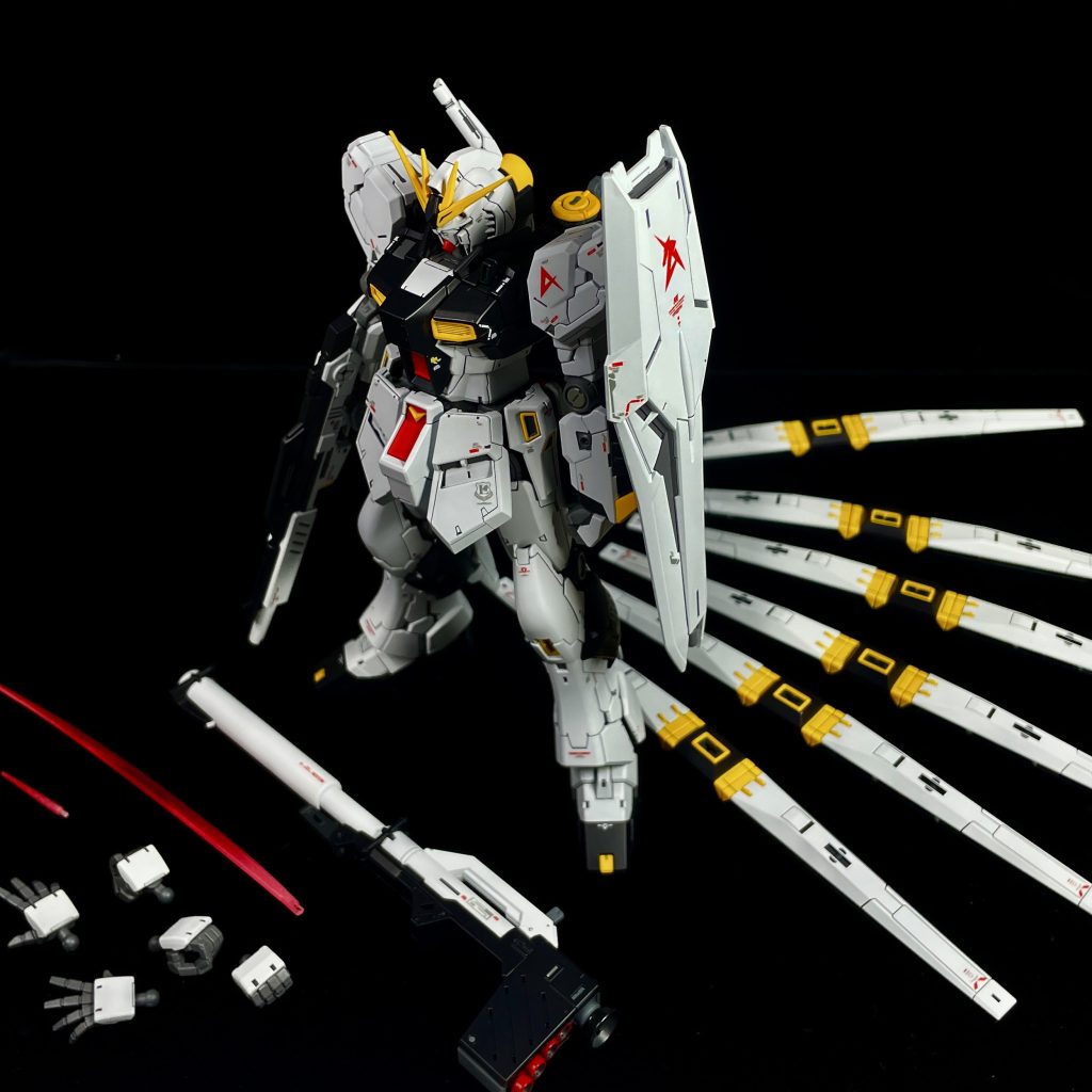 知り合いからのオーダーがあったので 制作しました。ほぼ キットのまんまです。首を縮めたのと、一部 ディテールのオミットのみ^_^塗装ハゲ対策が 1番 時間を割いたかも汗引退まで ラスト3！