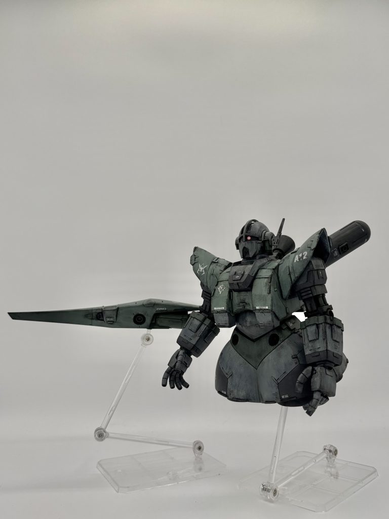 ジオングはビーム兵器ばっかりやん、、、と思い、こちらのサイコミュ兵器は物理特化、盾矛兼用で使用できるという設定です😆