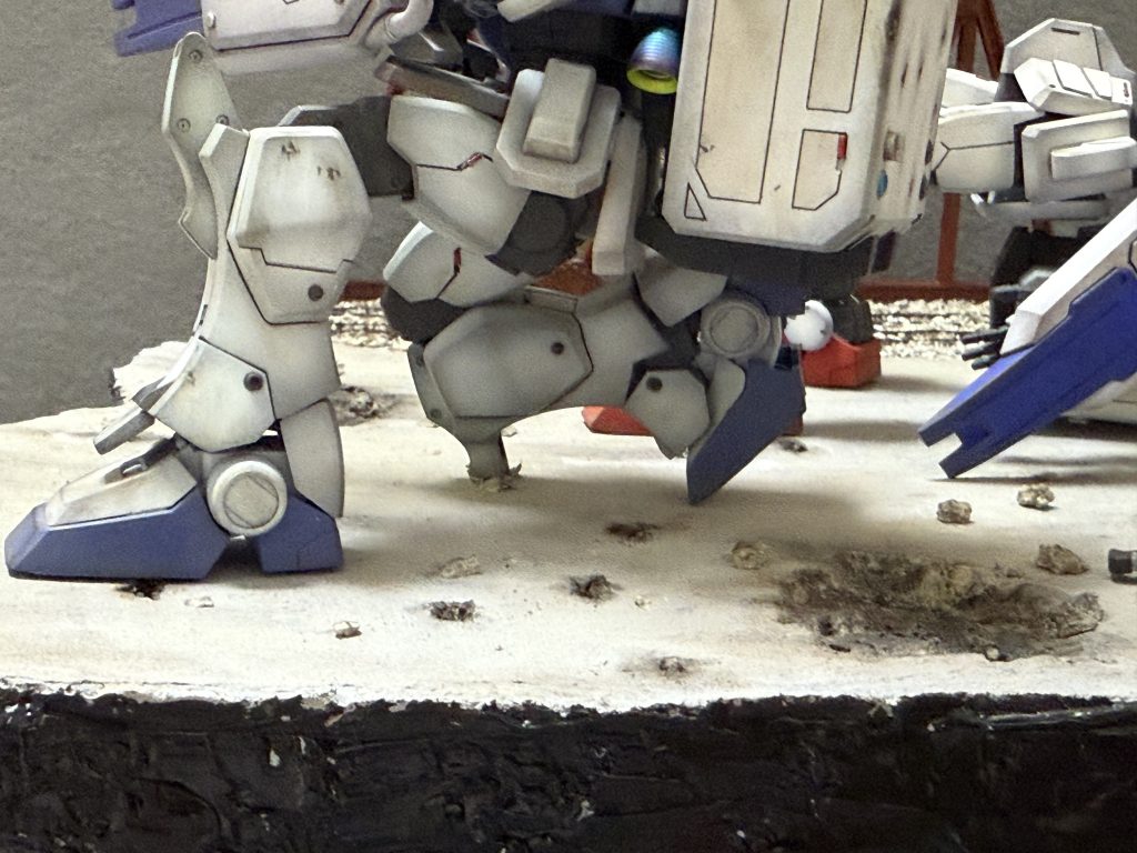 少し迫力に欠ける膝アーマーアンカーもっとズボッと地中に刺さらないかと何回もやり直したんですが、自分には限界でしたm(._.)m