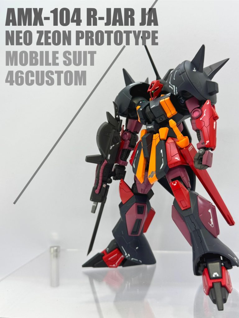 全体的なダブルゼータの時代のトゲトゲしさを崩したくなかったので、肩パーツはHGグシオンの肩を採用。各パーツはエッジ出しや爪先、顎先、胸部など大型化、シャープ化を図りました。