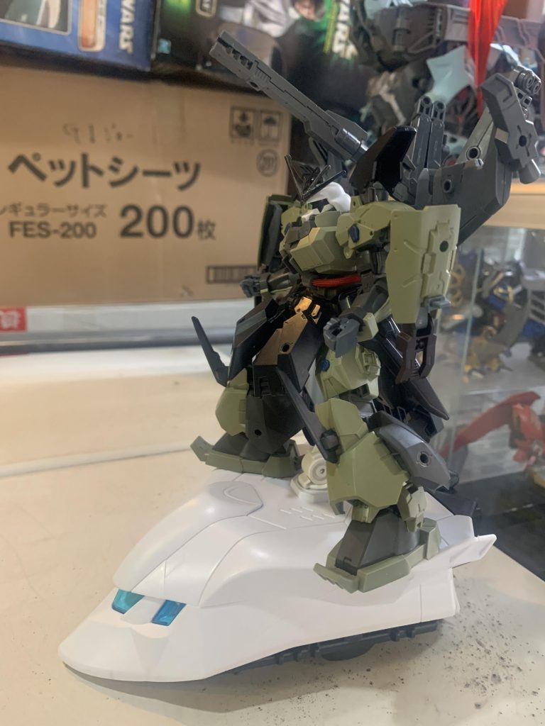 作品名：色さえ塗れば完成なんだけど…<p>ガンダムマーカーをスプレーみたいにするヤツ使えばいいんだろうけど、それすら面倒に感じるアタシはダメオヤヂなんだわさ(･_･;</p>