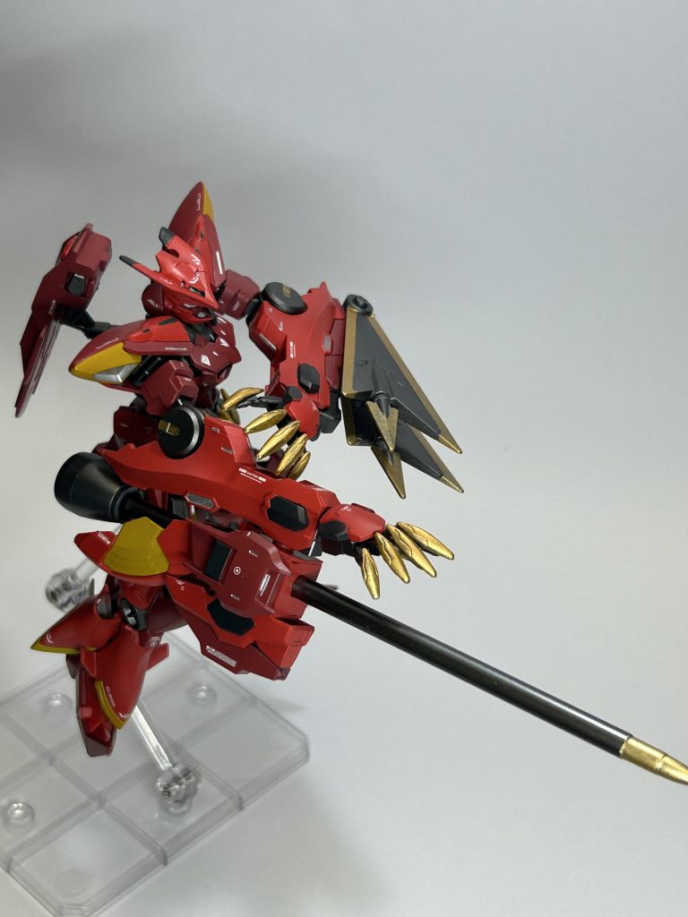 ポージング3そのままパイルバンカーをズドン!というロマン溢れる機体です 笑