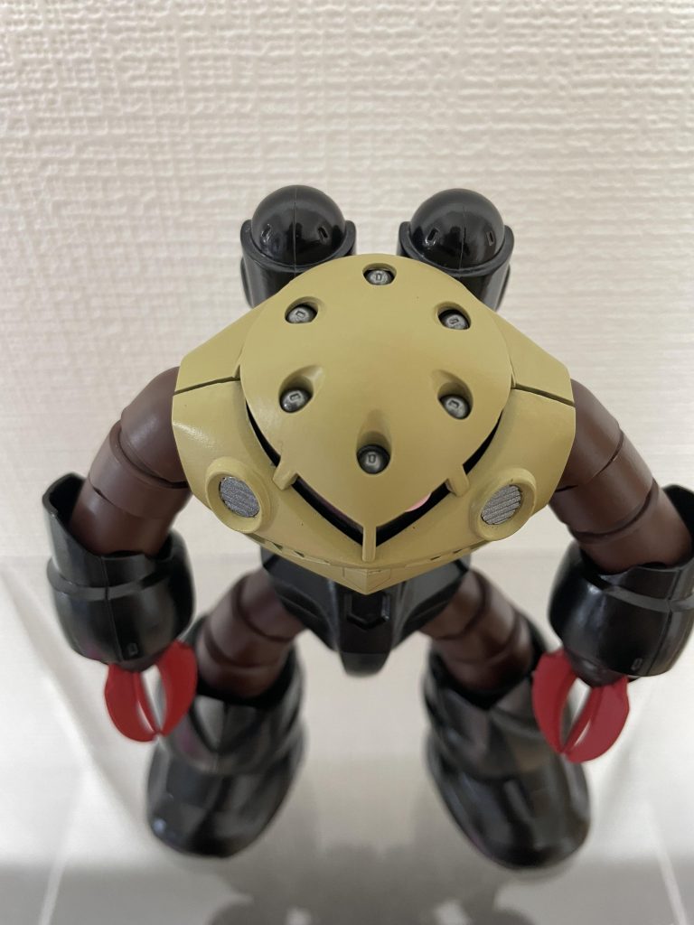 合わせ目消しの加工技術はありません。塗装のみです。