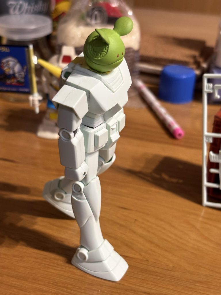 旧キット　の　関節軸は　プラスチック　なんですよ？