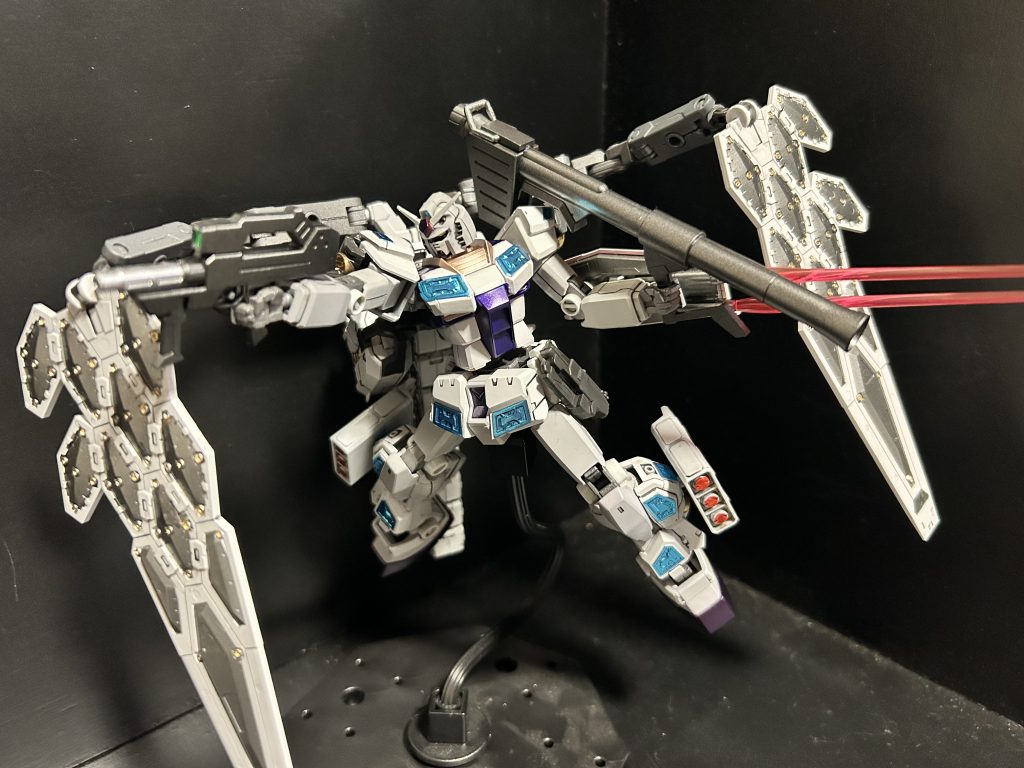 今回思ったのが、RX78ガンダムってほんまによくできてるなぁって思いました。素組みでもかっこいいし、改造してもかっこいい。ポージングもだいたいいい感じになるし、色変えてもイケてる。今回も見ていただいてありがとうございます。