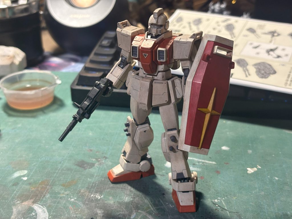 て感じに調整して塗装とウォッシングまで済ませて組んだ状態。な、なんやキミこんなにカッコよかったんかーっ。顔こそそのままですが、しかしプロポーション改修がほどほどなおかげかむしろ「これはこれで」感で逸脱してない範囲に収まったので満足です。主観である。