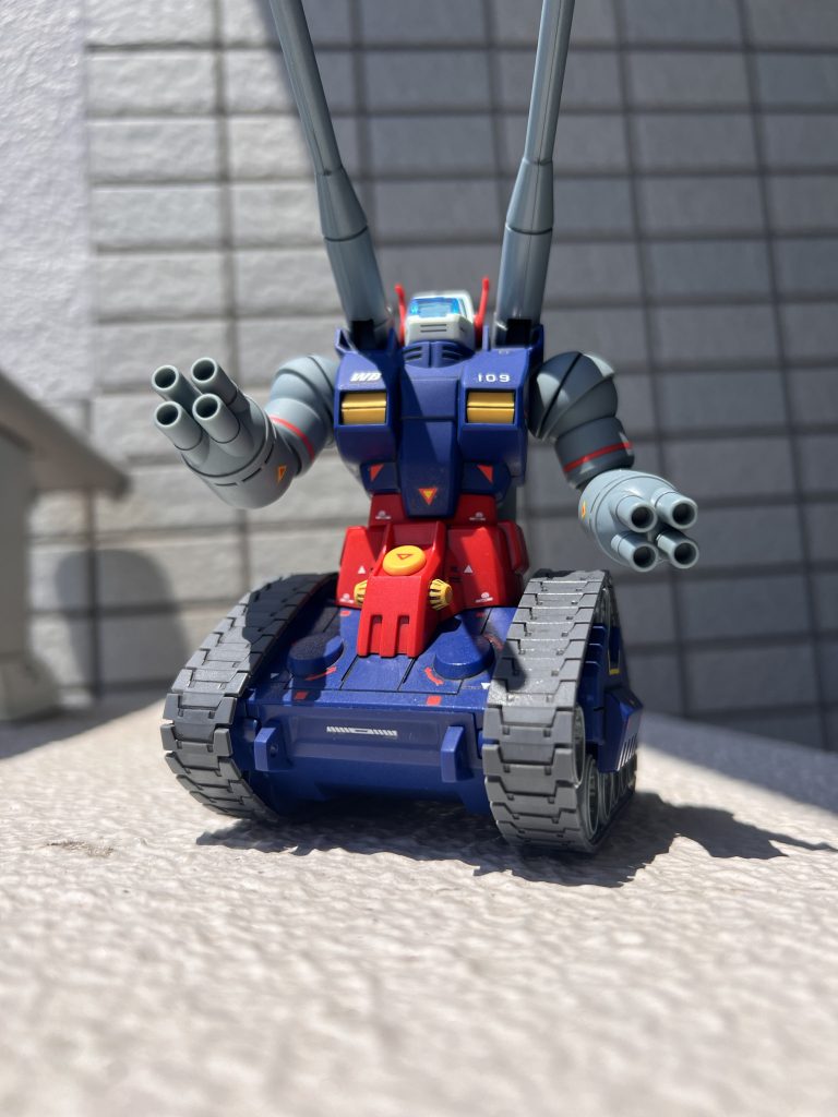 赤色デカールがお気に入りガンタンク