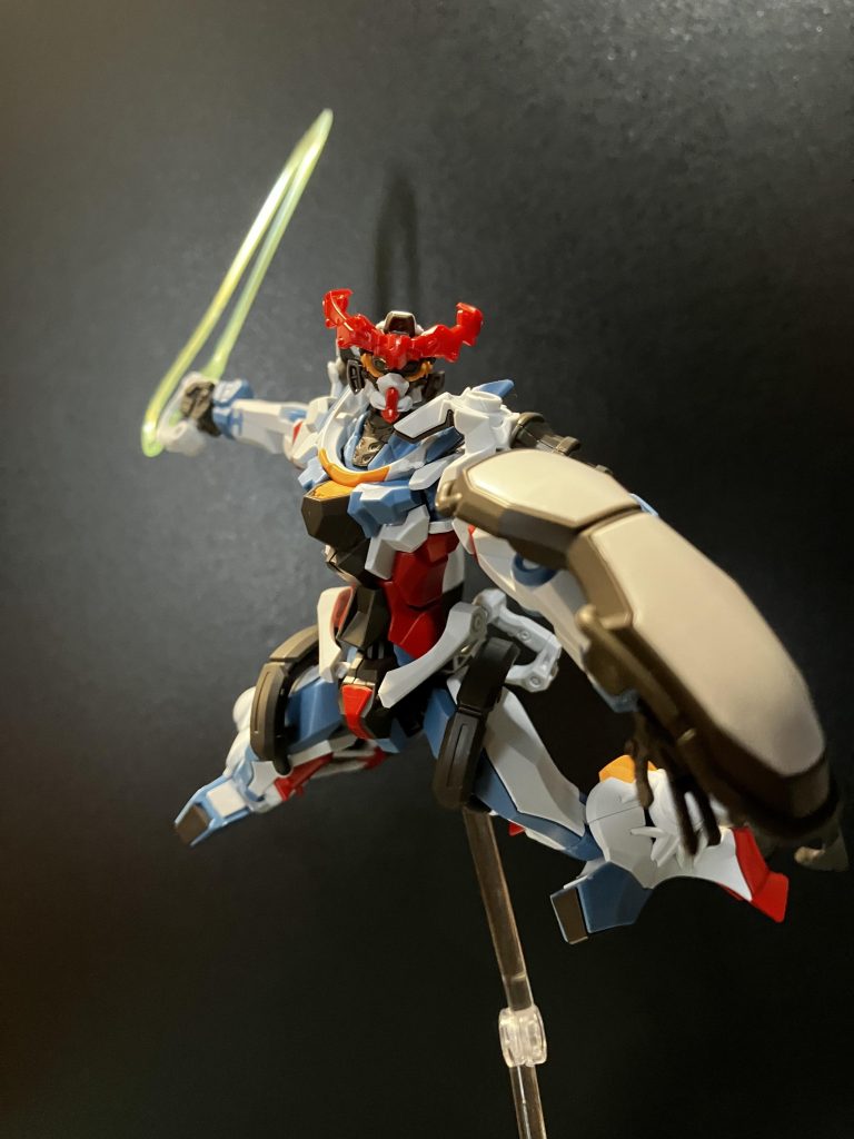 ビームサーベルの形状が独特で面白いです！シールドの取り付けが結構楽なんですよねジークアクス