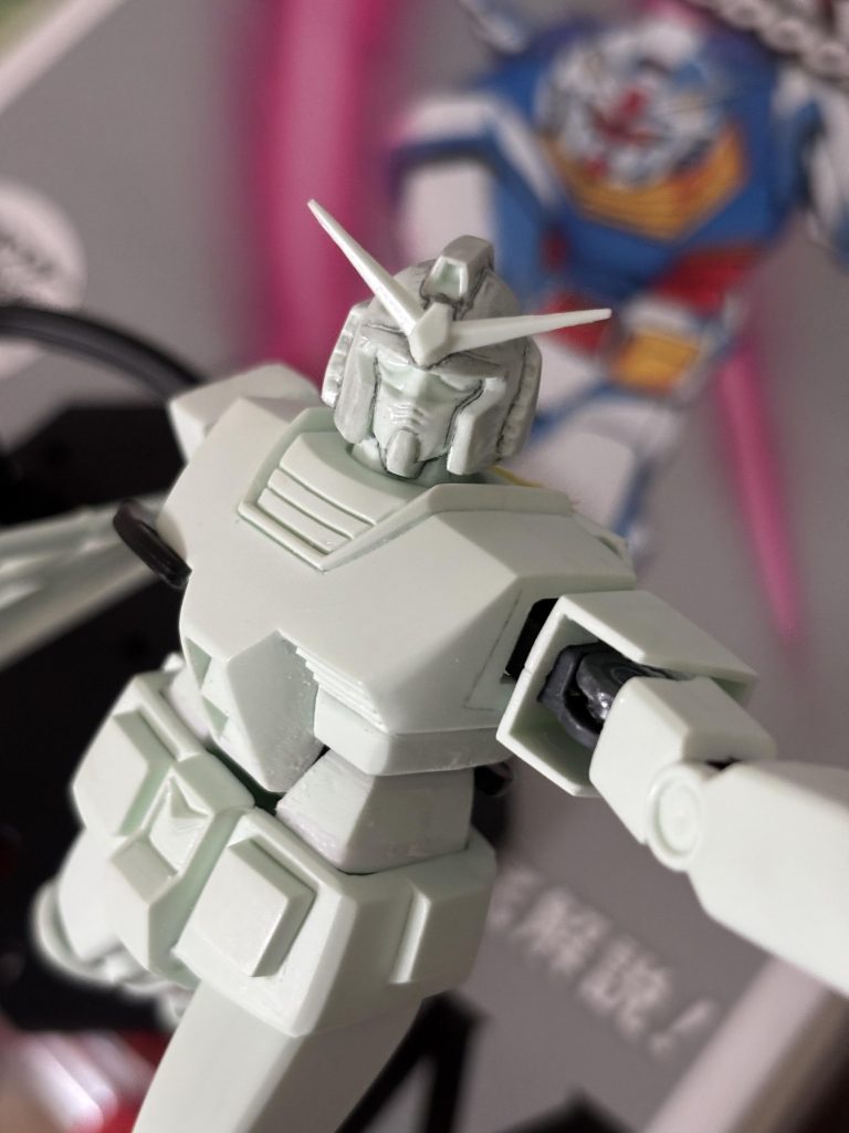 仕上げた（寝落ち） お顔ブスッと差し込んで おや、ツノの角度、垂れて無い？？　と 