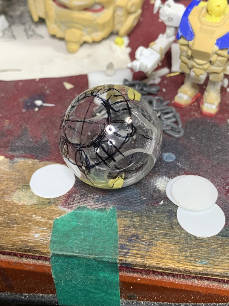 ハンマーは百均のカプセルケースを加工しています。