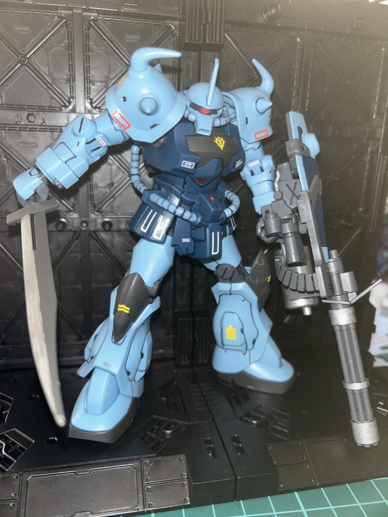 デカール+トップコートです今回初めてデカール(ジオン軍汎用)を購入して貼ってみたんですが情報量が増えてかなり良くなったので今後も取り入れて行きたいですね