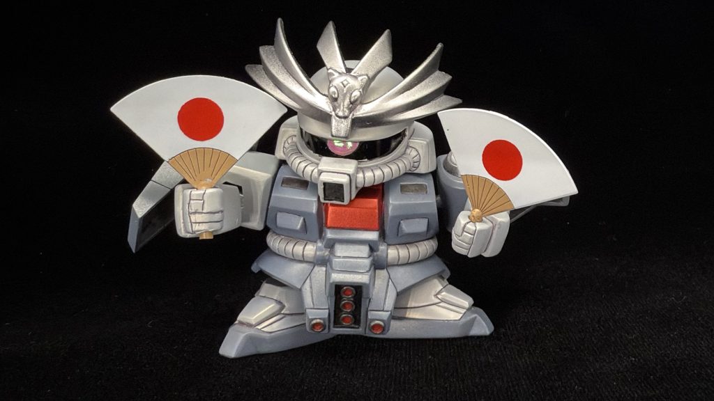 日の丸扇子🪭新殺駆は武装が付属していなかったため、何か作ろうと考えましたが、これしか思いつきませんでした😅新殺駆と言えばやはりこれです。プラ板からスクラッチ。