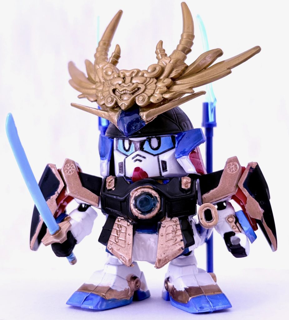 元々の兜飾りを紛失してしまったので、やむなく武田信玄頑駄無から兜飾りを流用したが、兜飾りが大きいので思いのほかカッコよくなった。今回はここで〆。