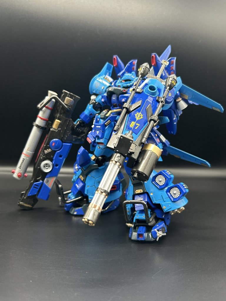 モノアイがちゃんと見えてる横向きが好きです(笑)