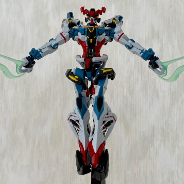 本編では絶対やらないポーズ。