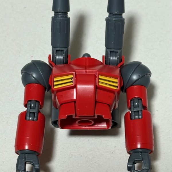 ガンキャノン製作記&予告。ジークアクスがイズマ・コロニーでアゴい彗星を退けた数日後の事である。タカはある人物とバーで会う約束をしていた。それはかつて一年戦争を共に戦い抜いたホワイトベースクルーの一人「カイ・シデン」である。「やっぱりあんた達だったか、イズマ・コロニーの一件で派手に暴れたのは」「やったのは俺じゃなくてユージの方。気が付いたら俺達またキラキラを通ってこの世界へ戻ってきたんだ」「まっどんな形であれ鷹山さんにまた会えてうれしいね」「カイ、フリージャーナリストになったお前に頼みたい事がある」「なんなりと言ってくれ。俺は何でも屋だからサ」カイはニャハッと笑いながらカクテルを飲んだ。翌日、宇宙港には民間の大型輸送船がコロニー内部に到着した。積み荷の中には「K-Cannon」と書かれた大きなコンテナが内蔵されていた・・・。コンテナからトレーラーに乗せられた赤い機体と特徴的な両肩のキャノン砲が作業員に異様な印象を与えた。「慎重に扱えよ、そいつはデリケートなシロモノなんだからな！！」作業員の怒号が響く中、カイ・シデンはトレーラーに積んであるかつての愛機を眺めながらつぶやいた。「助かったぜミハル。これでタカさんと大下さんに恩返しができるってもんだ」（3枚目）