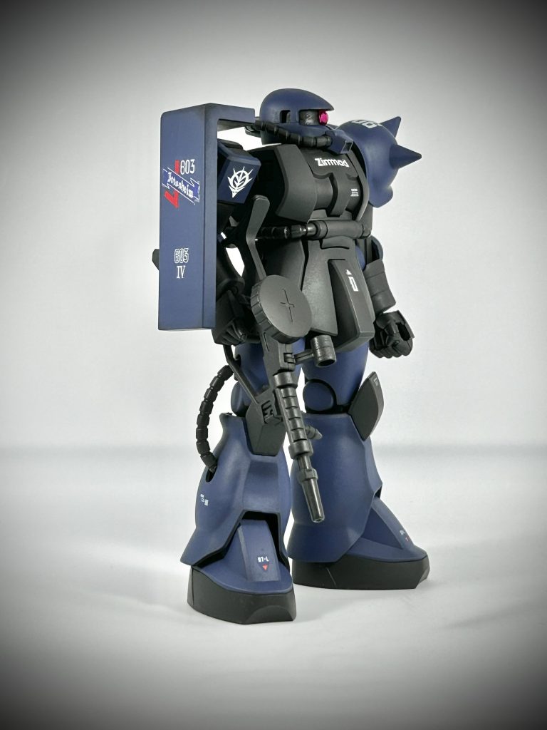 黒一色のエコプラだったので黒立ち上げっぽく塗装してます😅