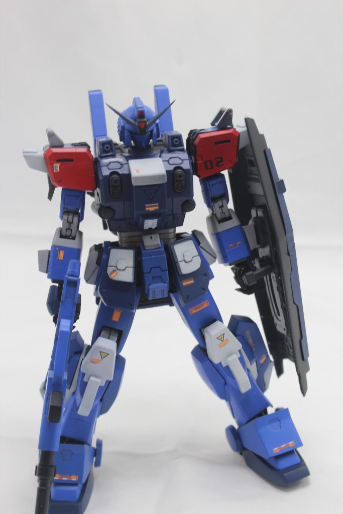 ビームライフルはバレルをショートタイプにして気持ち大型化。