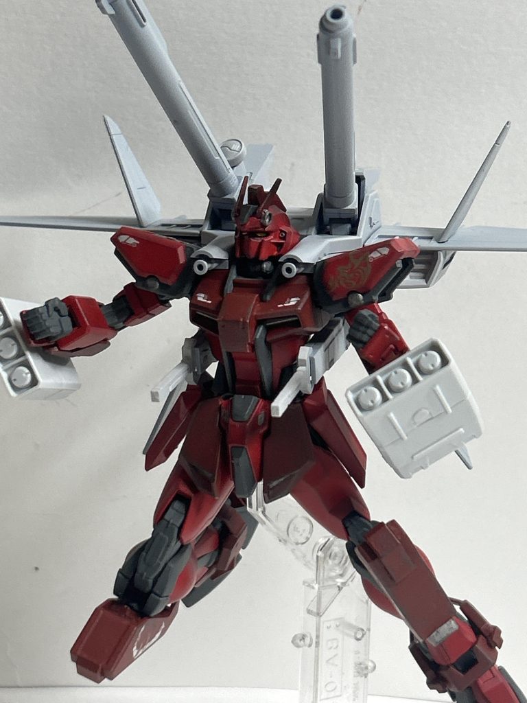 突撃浸透型、みたいな感じ。当初は武装はIWSPを使おうかしてましたが、何となく空が飛べるような感じだと蛮族感が出ない気がするのでボツに。無骨な装備の方が蛮族感出るかと。