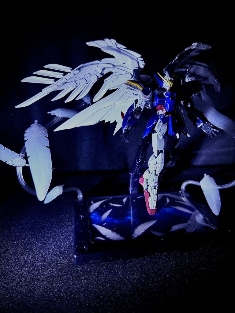 半面をライトアップしちょっと悪そうなイメージを出しました笑