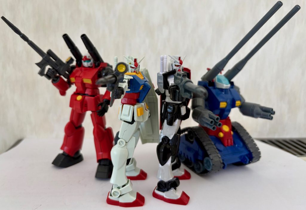 ちなみに「あぶ刑事ガンダム」の初期パーティはプロトタイプガンダム(inタカ)、ガンダム(inユージ)、ガンキャノン(inカイ)、ガンタンク(inハヤト&リュウ)の4機編成となっている。