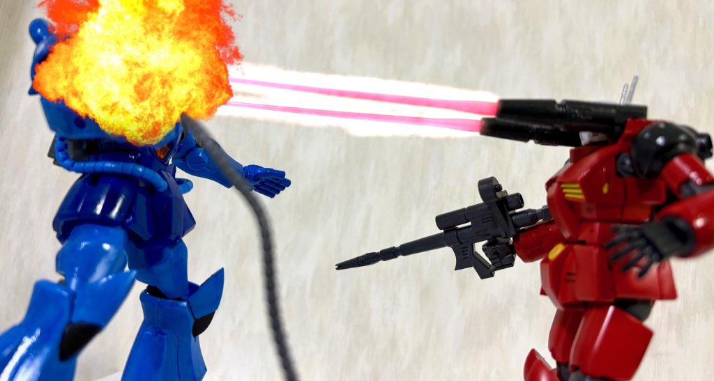 キャノン砲のエフェクトはビームサーベルをキャノン砲にぶっさしてフォトショップで加工した。