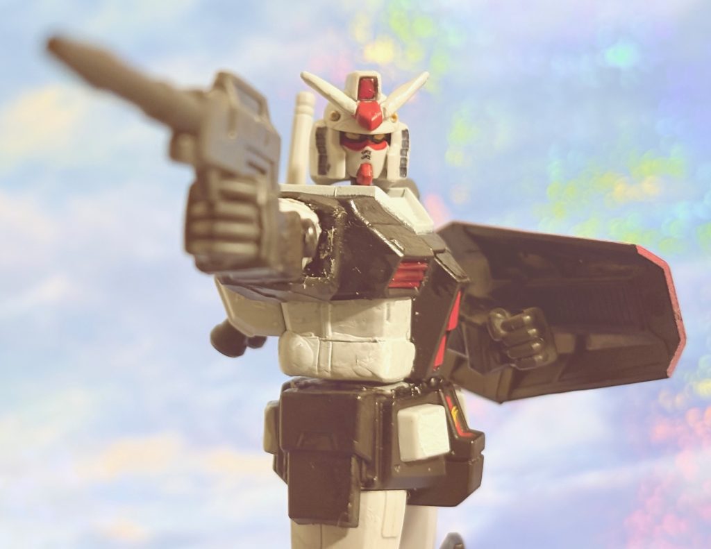 その恩恵もあってか、おなじみのビームライフルを構えるポーズが容易に再現できるようになった。