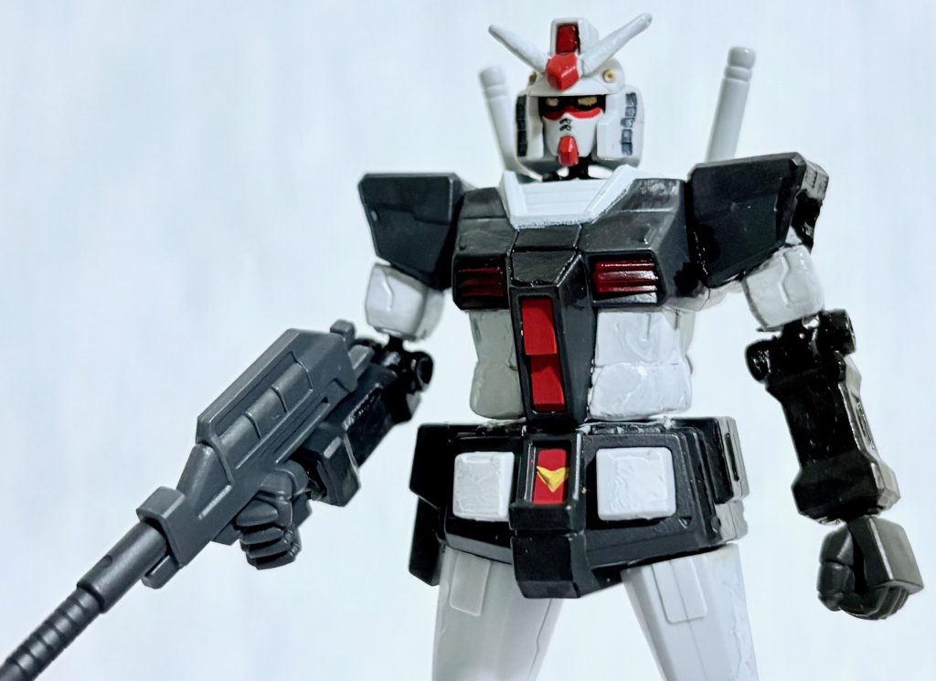 「∀ガンダム」の時代に北アメリア大陸西部エリゾナにて発掘された機械人形であり、どことなく西部劇のガンマンや保安官を思わせる姿と人々の自由のために悪と戦う姿から「フリーダムファイター」や「ガンボーイ(またはガンボイ)」の名称で親しまれるようになった。という俺設定で撮影してみた。 ※「ガンボーイ(ガンボイ)」はガンダムの企画段階の名前。