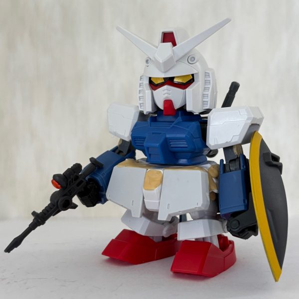 ありったけのジャンクパーツを使ってミキシング中のエクススタンダードのガンダム。どんな仕様にするかはまだ決めてない。（1枚目）