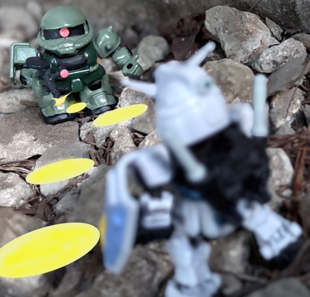 BGMはもちろん「RUNNING SHOT 」で。ザクマシンガンのエフェクトはアニメのキャプ画を見ながら自分で合成した。