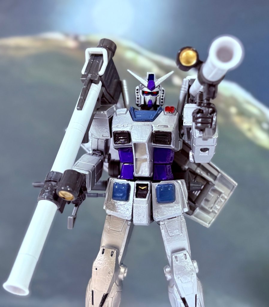 ハイパーバズーカ二門を装備した最終決戦仕様。小説版にはこんな場面はないが、アニメ版はこっちの装備で戦ってたっけ。それにしても「EXAM」も「HADES」も積んでないのに、目が赤いとメチャクチャ怖いなG-3(zaku-kao9)