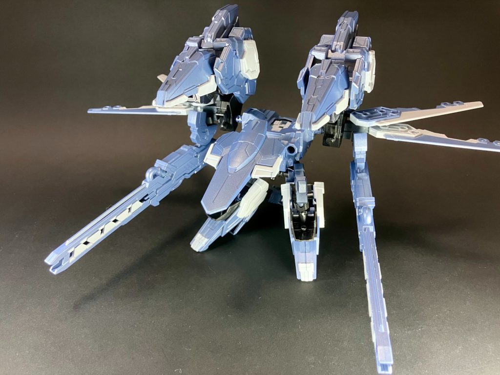 【GFアームズ TYPE-R】マーシャルクアンタGF指揮下に配備された大型支援兵器。ネオワールド最大最強の拠点制圧電磁砲ジャスティス・レールガンを主武装とする、GFアストレア隊員用強化武装の特殊運用形態。