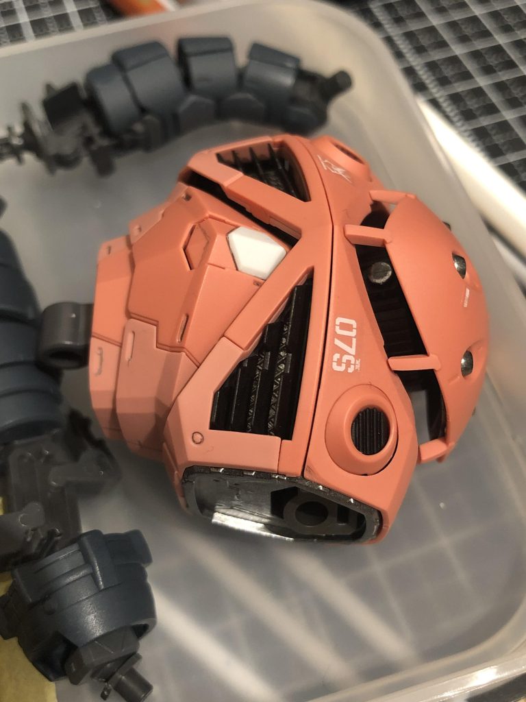 ダクトフィンの小口にまで細かい造形が……変態だ！