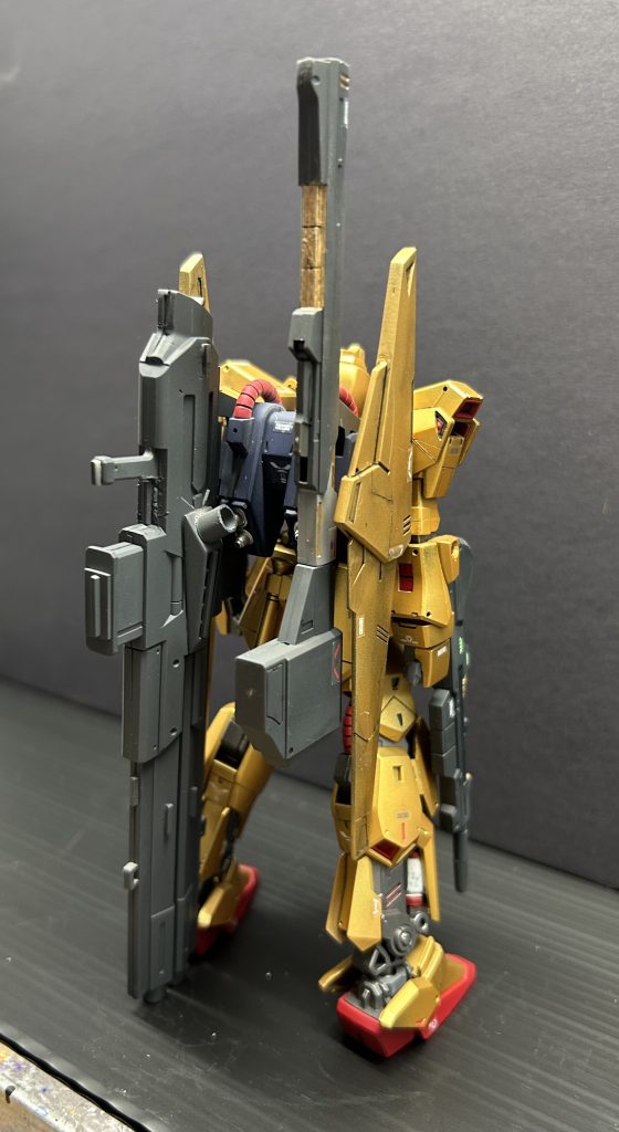 自作のライフルを持たせました。