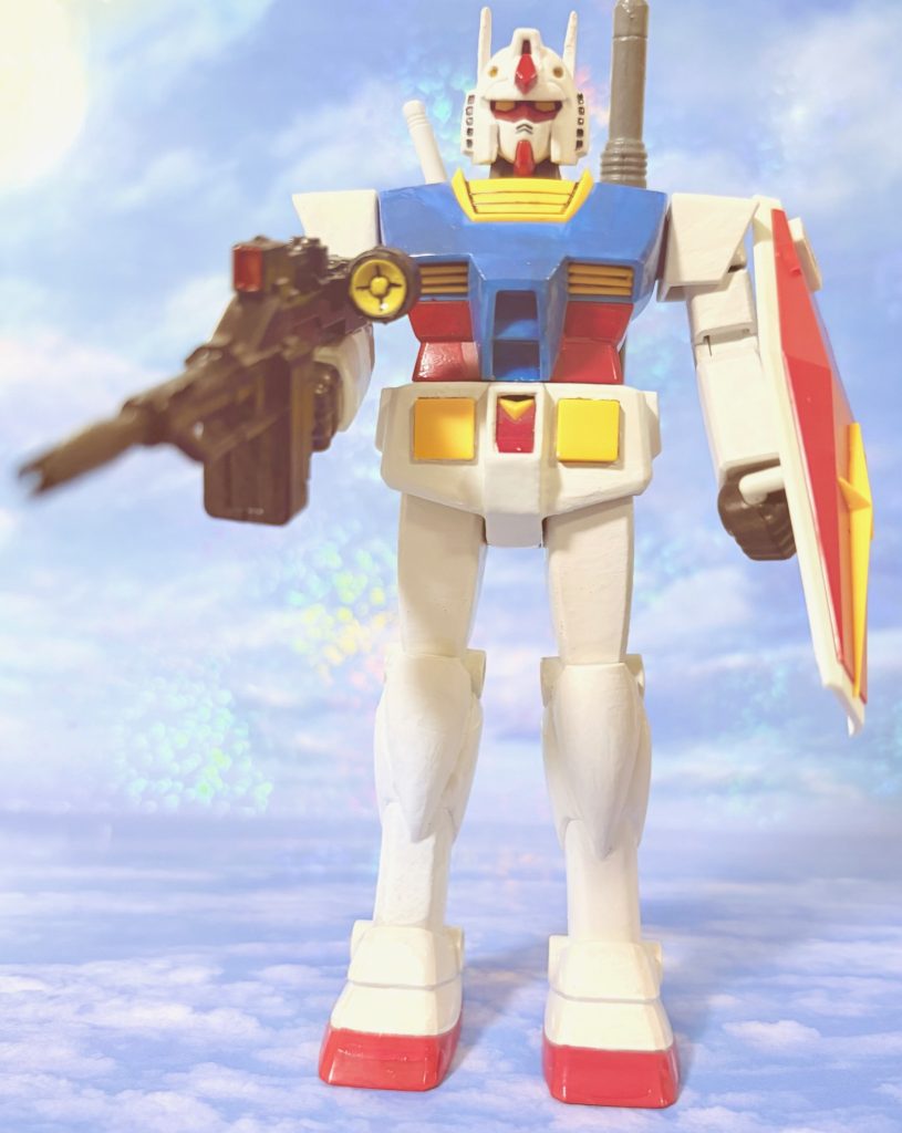 フィルムカメラで撮ったような少し色あせたショット。昭和レトロな旧キットにも久々に手を出すのも良いかもね(gundam-kao2)