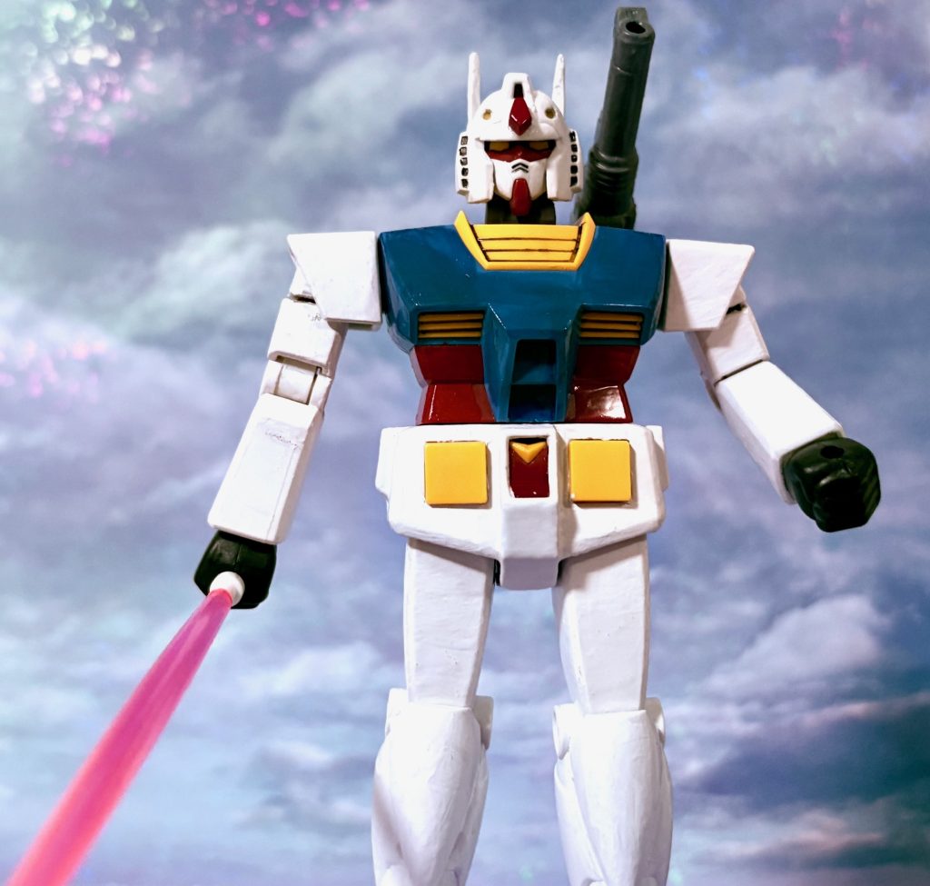 長らくテム・レイ自身が計画し、機密保持のためにデータベースに保管されていたプロジェクトの一つが、戦後発見された「クローバー・プロジェクト」であり本機はクローバー・プロジェクトと深く関りがあるらしく、テム・レイの意向でレストアされた。