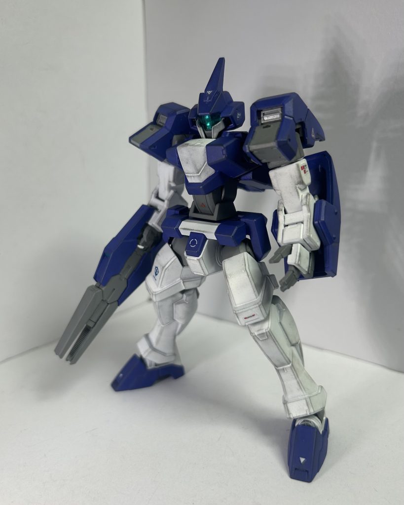 僕自身、「ガンダムAGE」自体は放送当時は観ておらず、観たのは「ビルドダイバーズ」が放送されてしばらく後にAGE2マグナムに脳をやられて以降です。また、それと同時期にスパロボに出演したAGE3のかっこよさに痺れたのです。それらのオリジナルはどんなものだろうと気になってから見始めたのです。