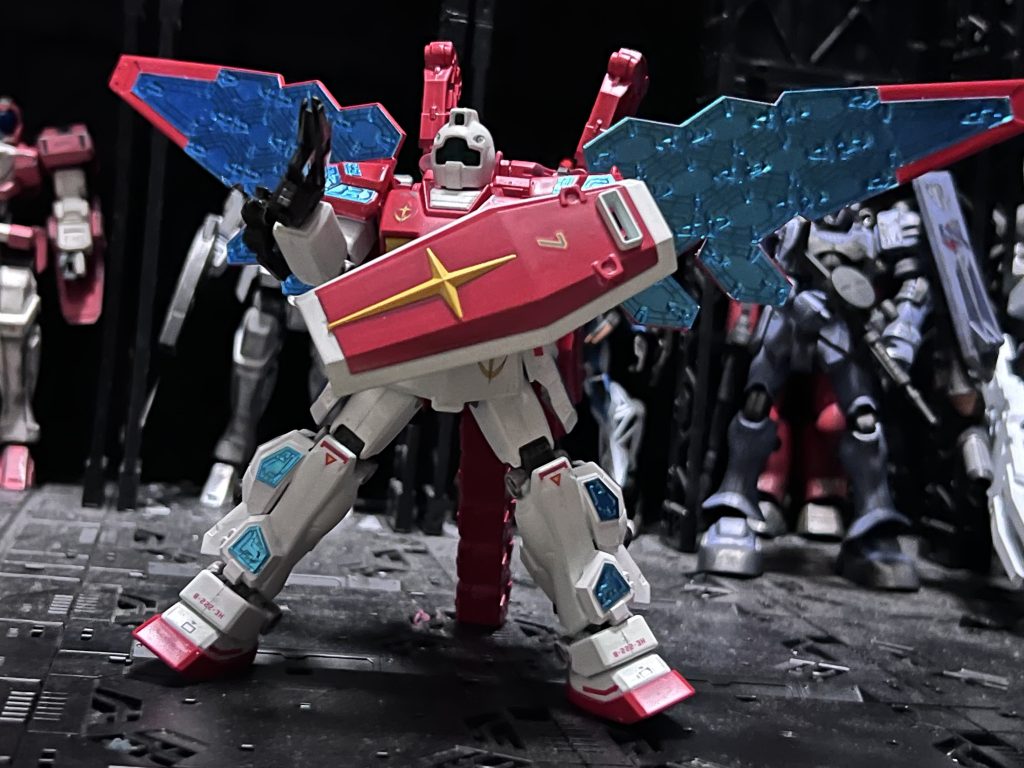 ジムの貧弱な足腰では自立はできないさらに30MM穴もないので加工して穴をあけないといけない