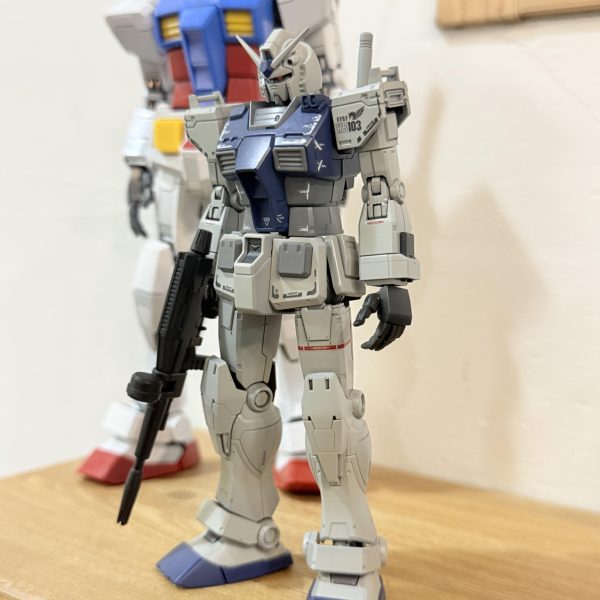 最近、、根気がなくて、、夜眠くなっちゃうですよね。。。G-3ガンダムデカール貼り、、オリジン用のじゃないから、、合わないんですよね。。ま、、マークⅡの時ほどじゃないのでマシですけど、、笑 MGのガンダム達、メル◯りでゲットしたジャンク、、知り合いからもらった物を集めて組み上げたパッチワーク、どれも微妙〜にパーツが足りない。。ver.3.0なんて、、あと指が数本あれば、、って、思ってたら、、、 思い出した！！ 以前、ガンダムベースで買ったバーニア！！！ ん〜〜ビンゴ！！「こんなん何処で使うんだ？」って思ってたら、、まさかの、、、笑（2枚目）