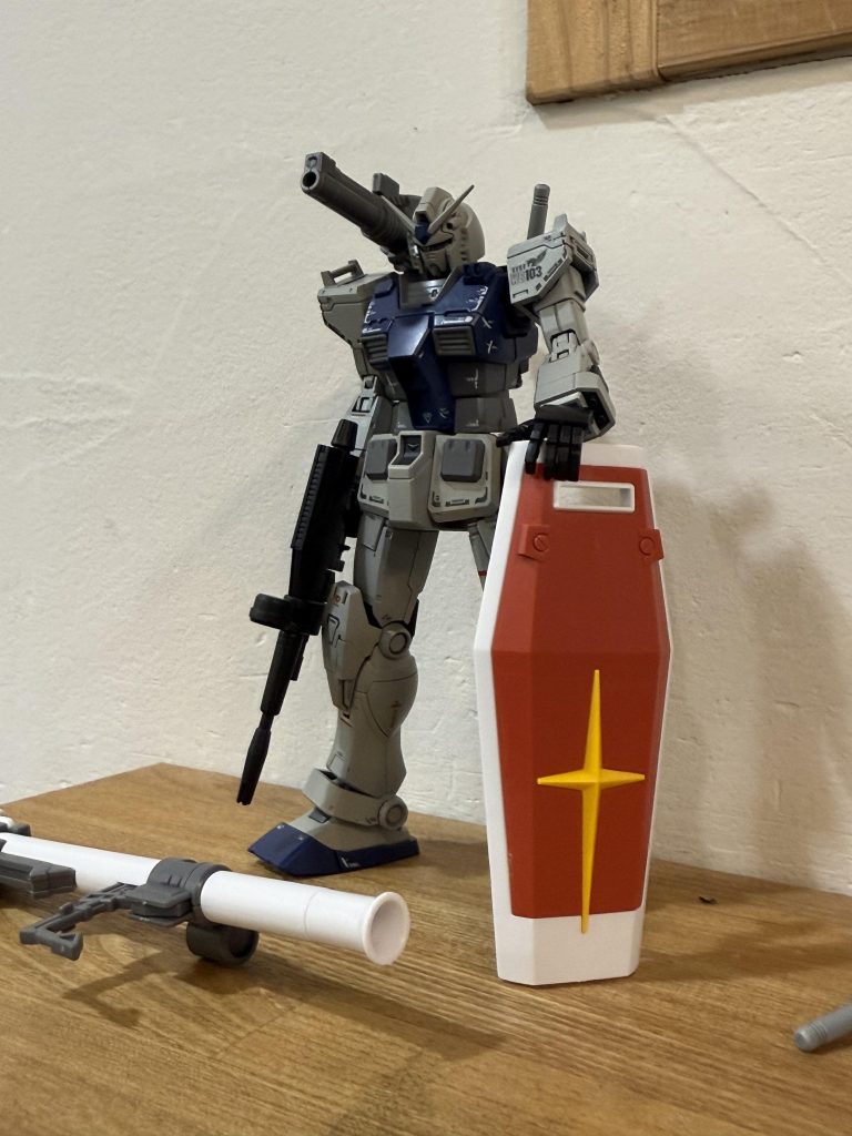 ガンダム塗装時、、盾が行方不明に