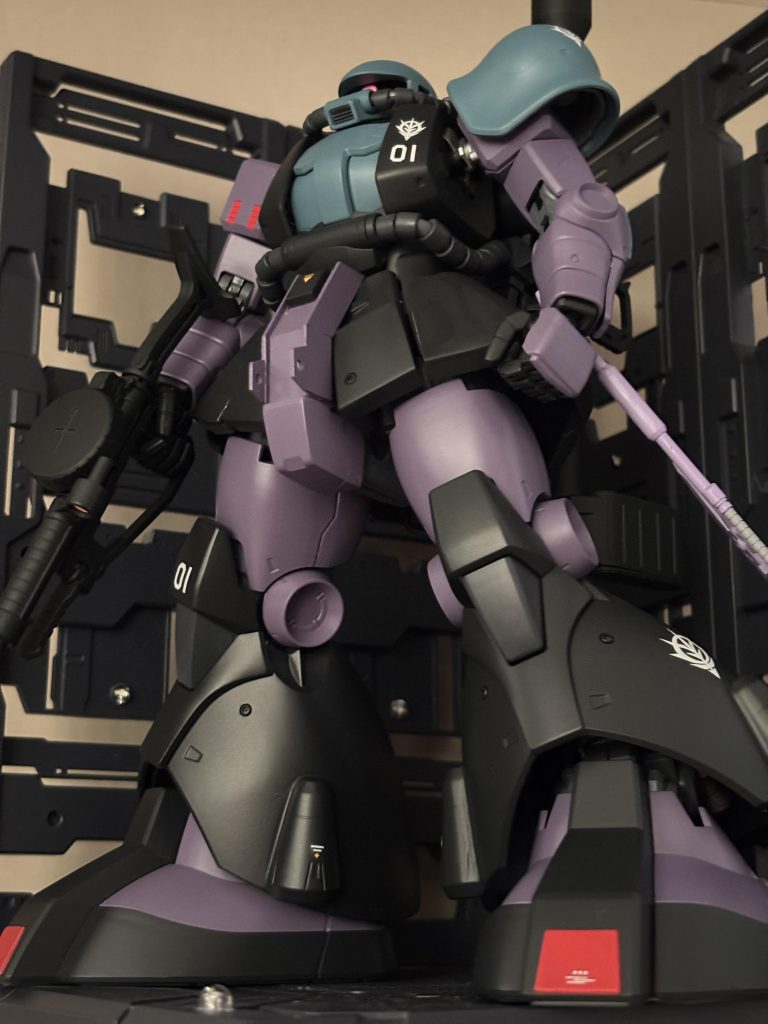 煽り立ちフロントビュー