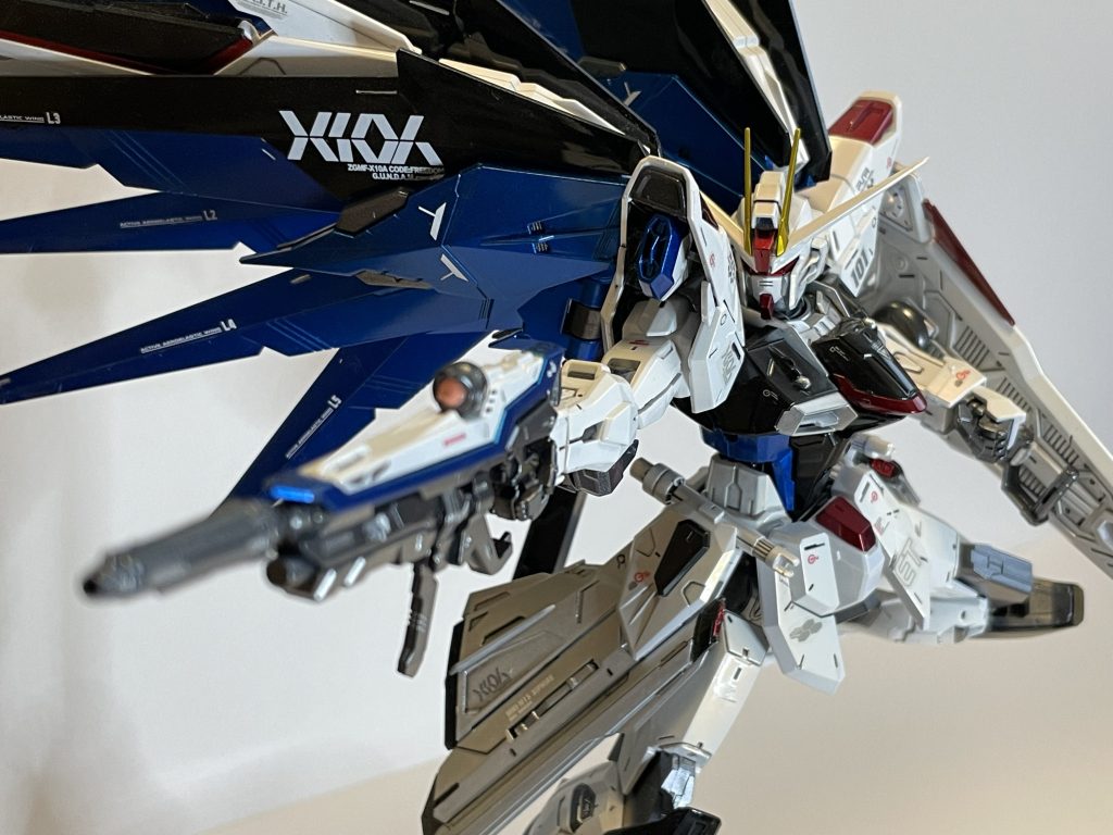 ZGMF-X10Aフリーダムガンダム(チタニュウムフィニッシュ風)