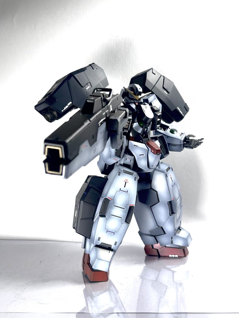 GNバズーカを難なく片手で持つ保持力!さすがです。