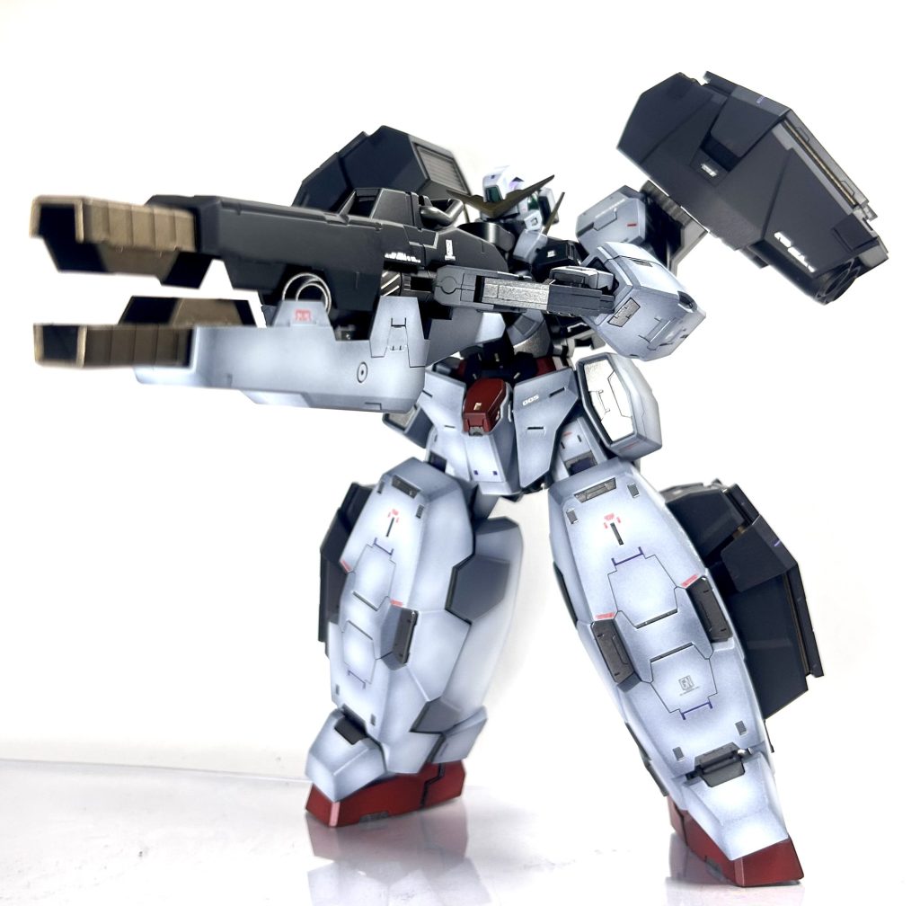 GNバズーカを展開してバーストモード長さとデカさで迫力がすんごい!そしてカッチョいい!