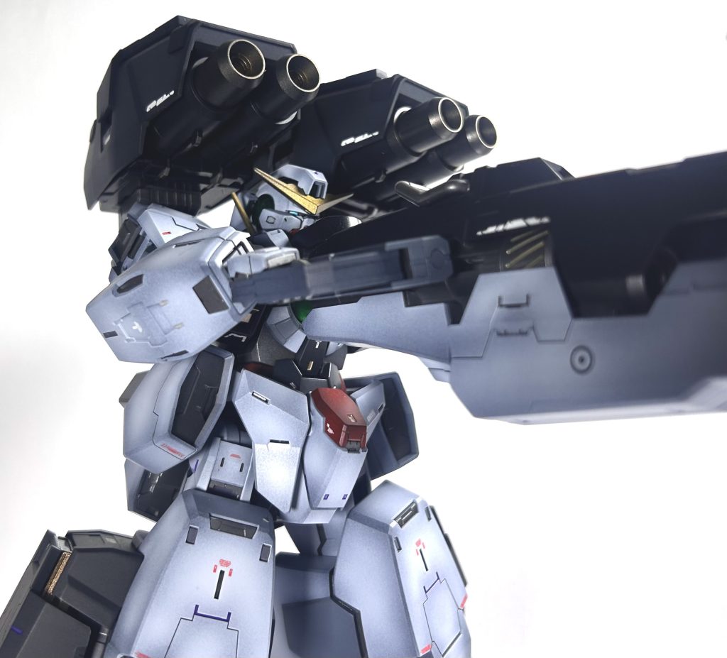 全砲門を解放、ぶっ放しポーズ「目標を破壊する!」