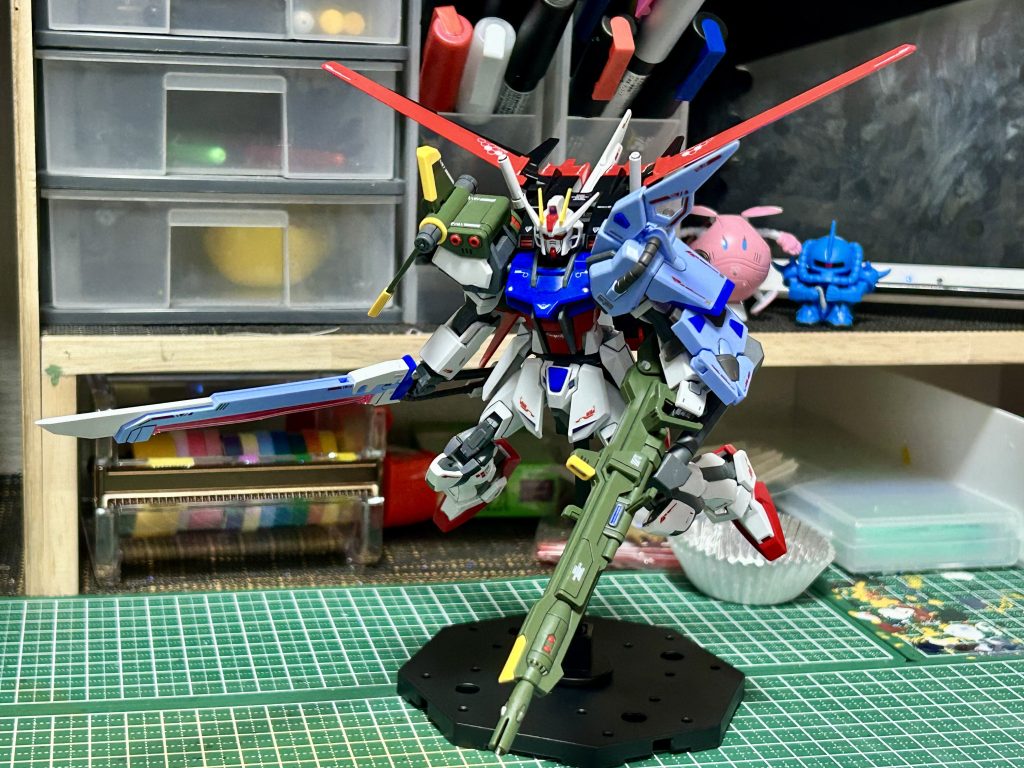 結構前にEGストライクとエールストライカーは投稿したのですが、なかなかオプションパーツ2が見つからずパーフェクトストライクまで進化させられなかったがやっとこさ完成です(*´꒳`*ﾉﾉﾞﾊﾟﾁﾊﾟﾁ（前回のストライク投稿も見てくれたら社畜の励みになります！）