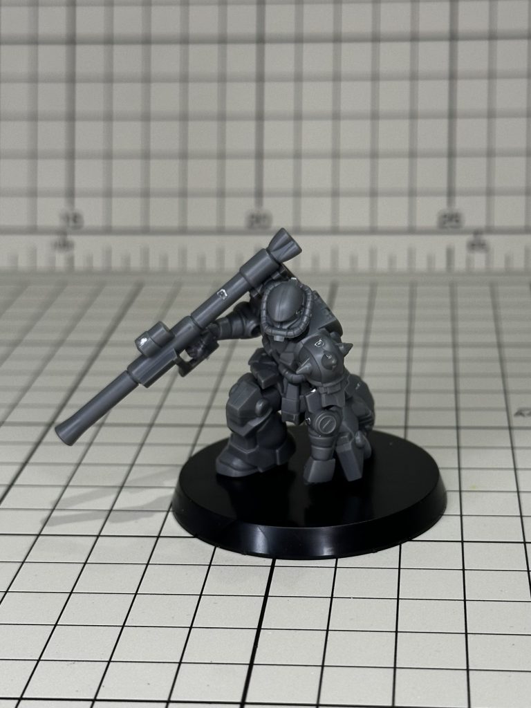 塗装前です。造形がめちゃくちゃカッコ良くて楽しく塗れました。最後までご覧いただきありがとうございました！