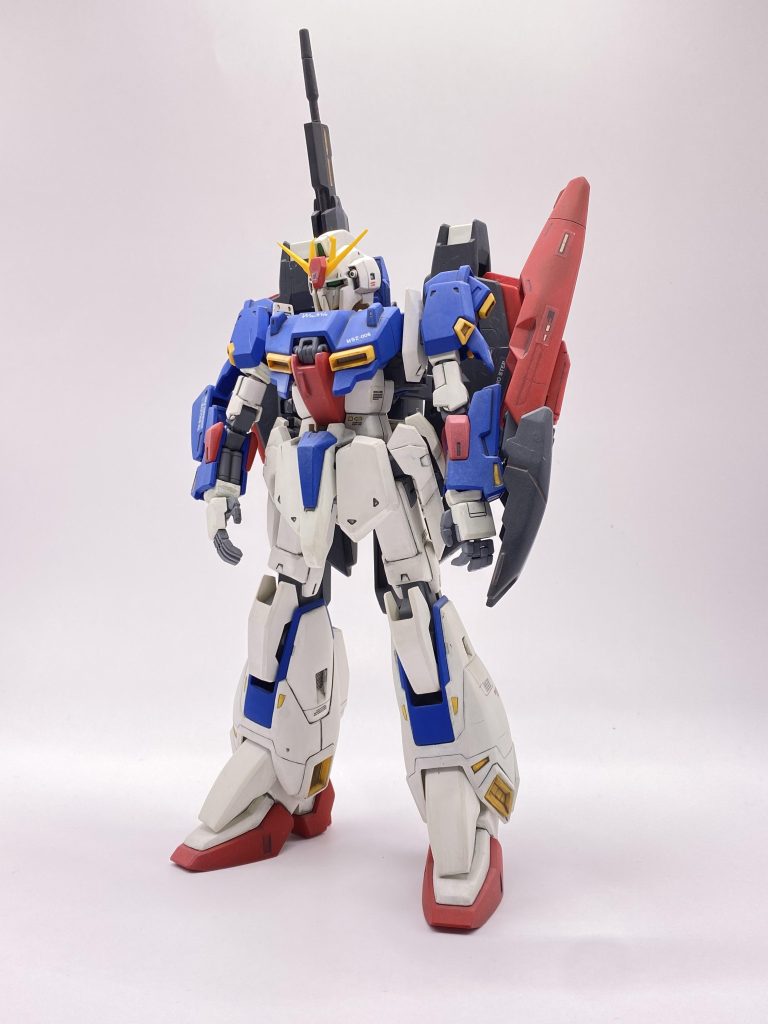 当時はタミヤのアクリル筆塗りです。そして、シャバシャバのエナメルで塗ったくり拭き取り。墨入れなのか汚しなのかよくわからない技法でやってましたね💦